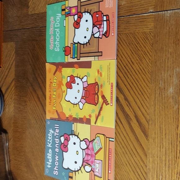 Bundle of Hello Kitty Books - Picture 11 of 11